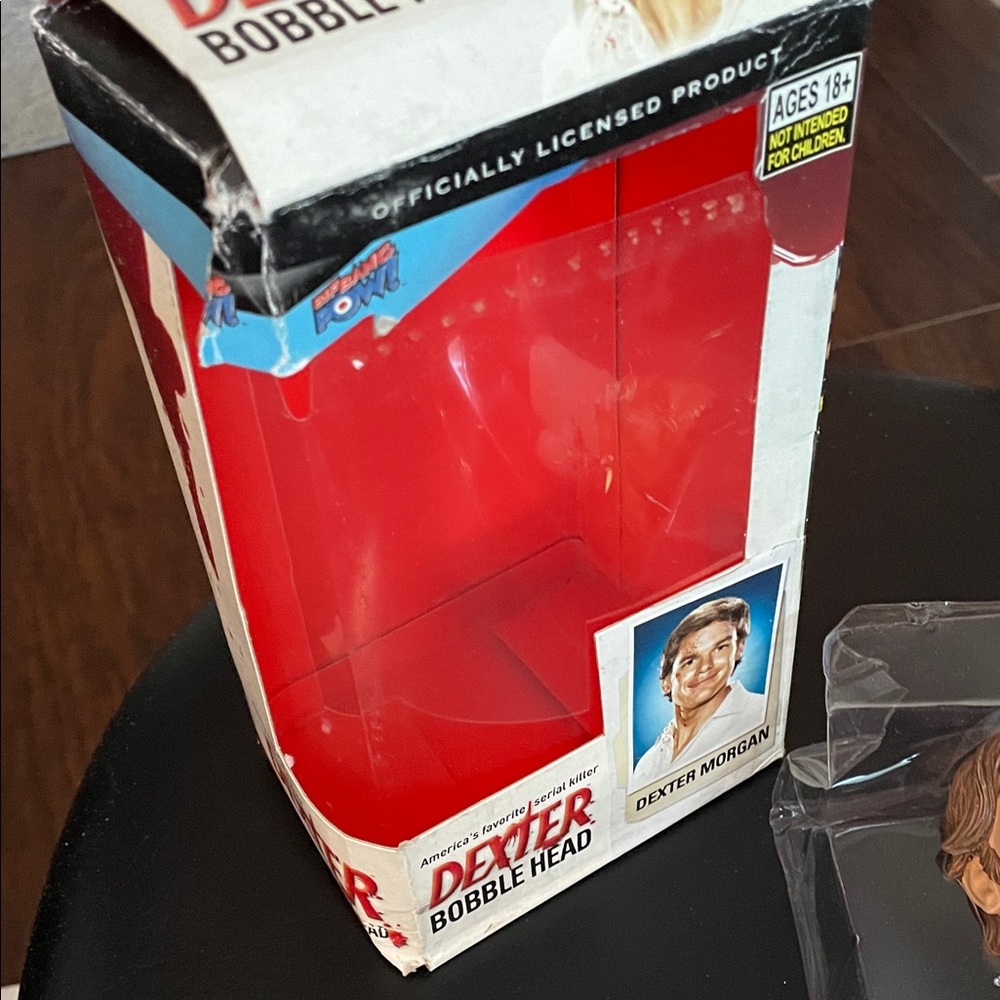 Showtime Collection Dexter Morgan Bobblehead - Red, Blue, White - Picture 4 of 15